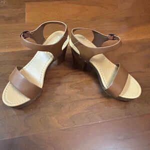 Soda women’s‎ open toe block heel platform brown sandal size 6